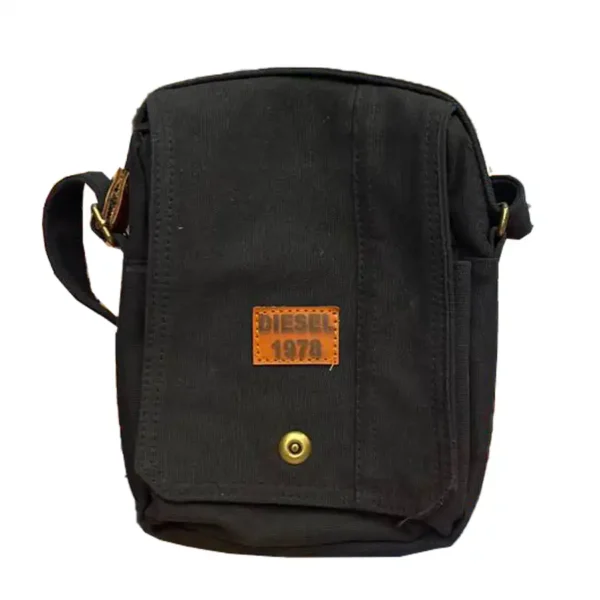 Doshi model linen bag