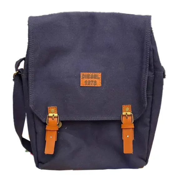 Doshi model linen bag