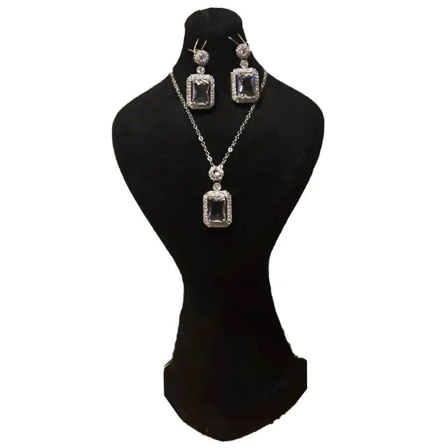 Women's half set with single-bead design