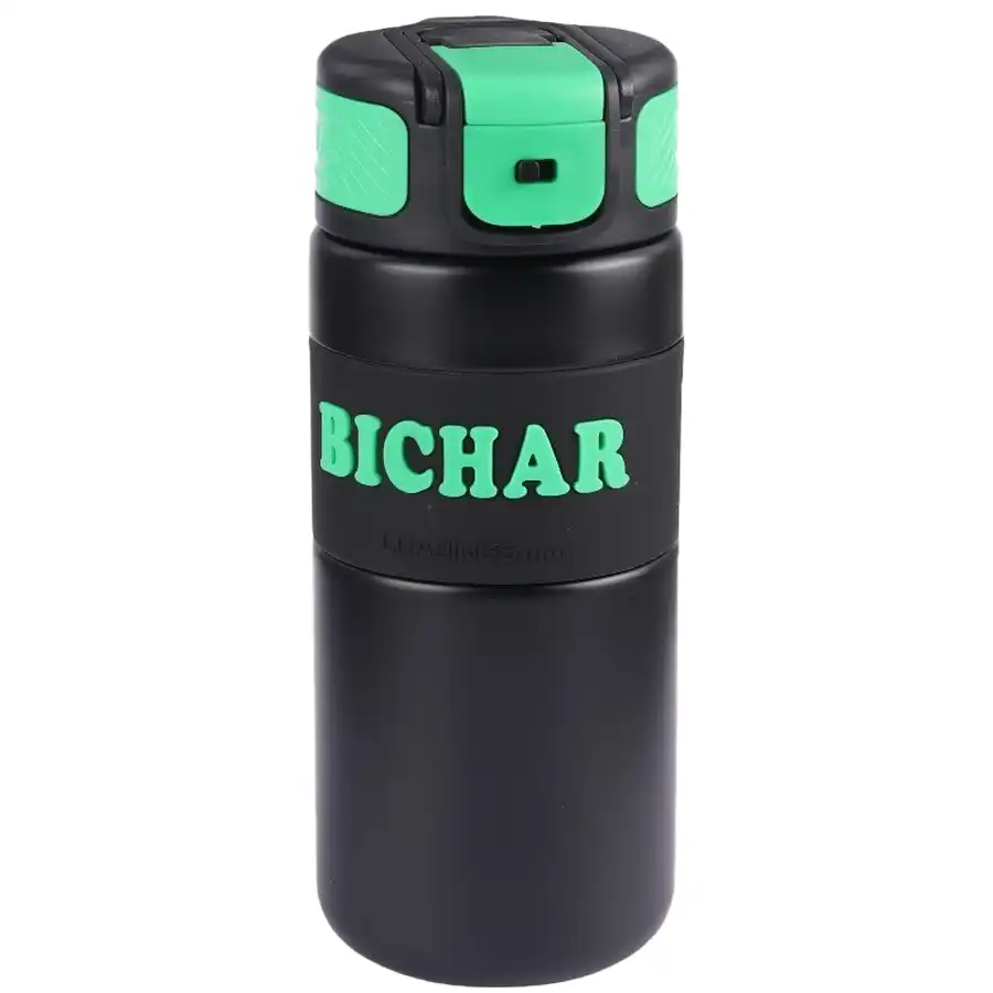 Travel mug with straw