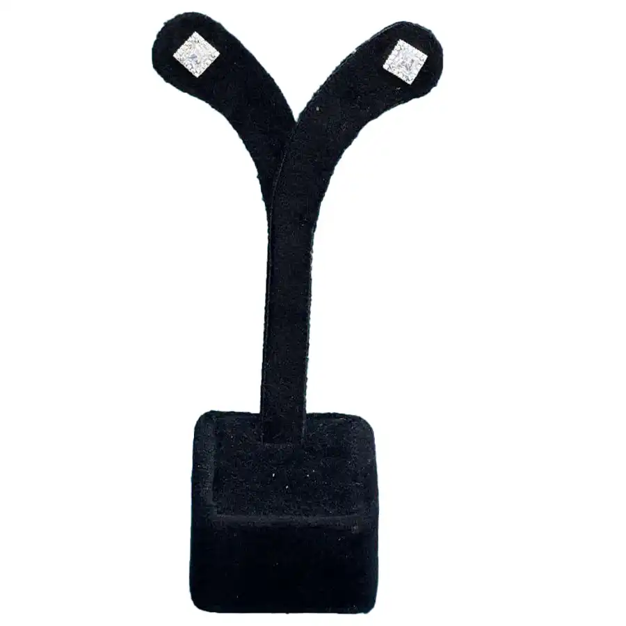 Single-strand stud earrings